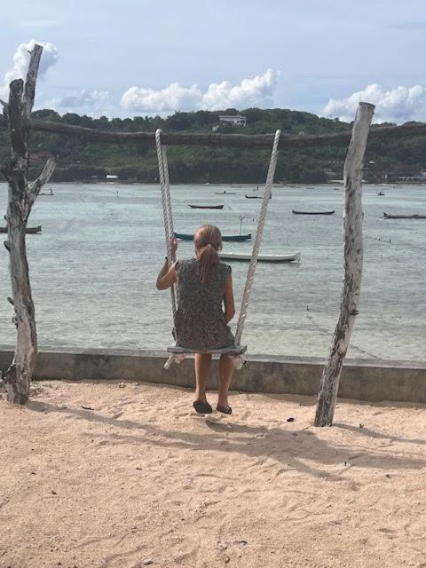 Mista Ceningan'S Beach Bungalows Previously The Kubu 221 Nusa Lembongan  Ngoại thất bức ảnh